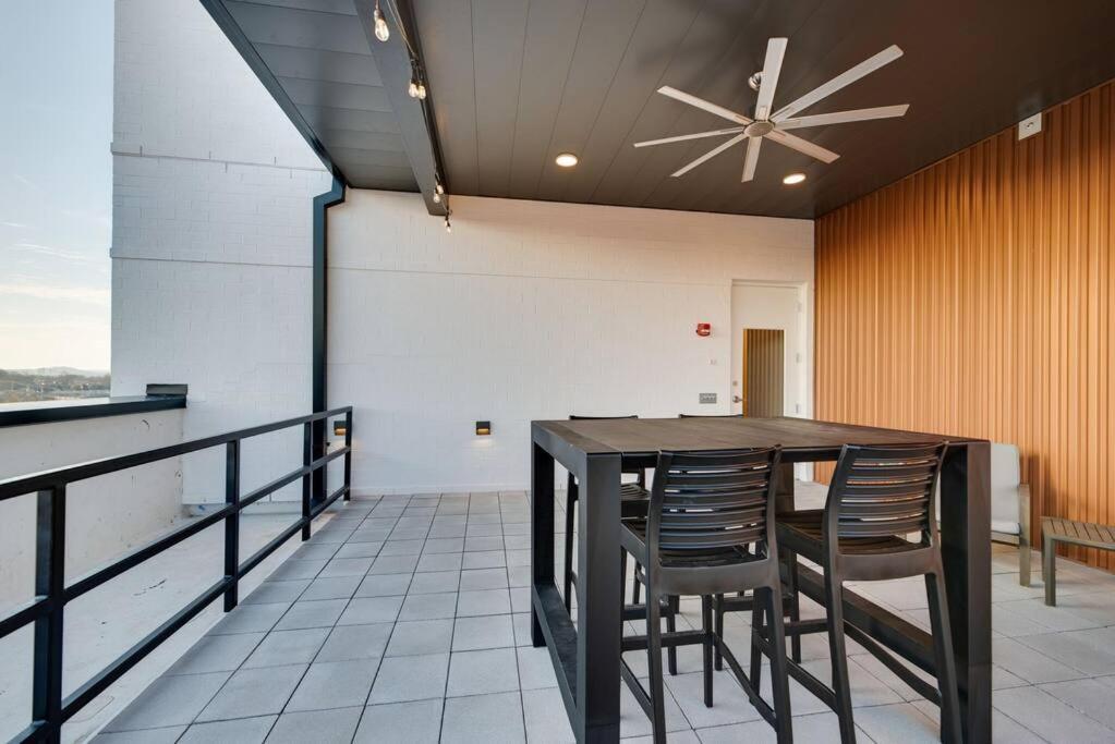 Jolene On Main - East Nash - 1 Mile To Dtnash - New Apartment *